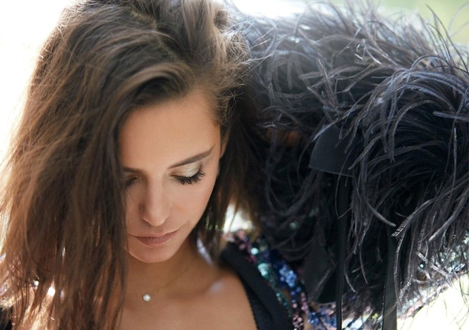 Vẻ đẹp thiên thần của nàng 'ma cà rồng' Nina Dobrev - ảnh 7