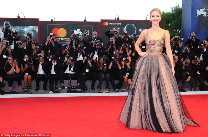 Cô đào Jennifer Lawrence xinh như công chúa trên thảm đỏ - ảnh 6