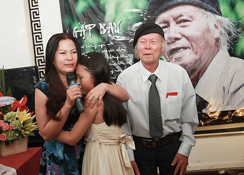 Tác giả bài thơ 'Thời hoa đỏ' - nhà thơ Thanh Tùng qua đời - ảnh 1