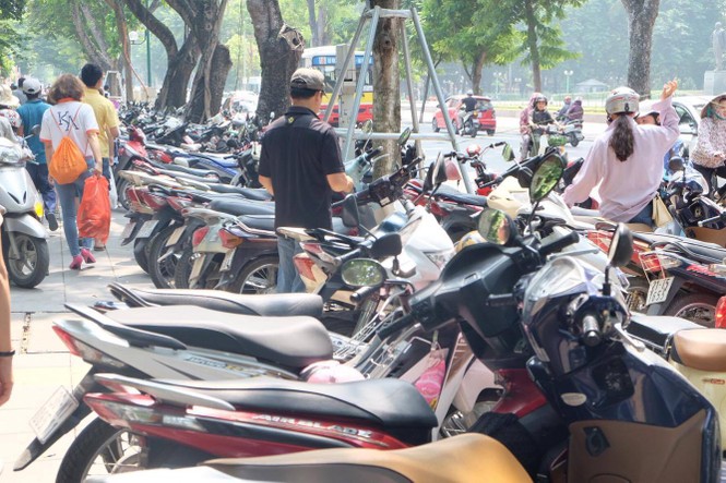 hội sách 2016, hội sách hà nội, văn hóa đọc, trông giữ xe, trông xe, chặt chém - ảnh 1
