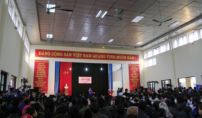 Tặng quà Tết cho người nghèo ở Bắc Ninh - ảnh 1