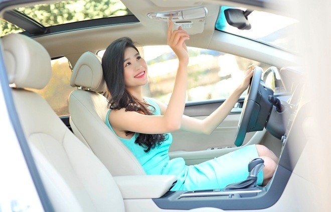 Hà Phương yểu điệu khoe dáng chuẩn bên Hyundai Sonata 2015 - ảnh 14