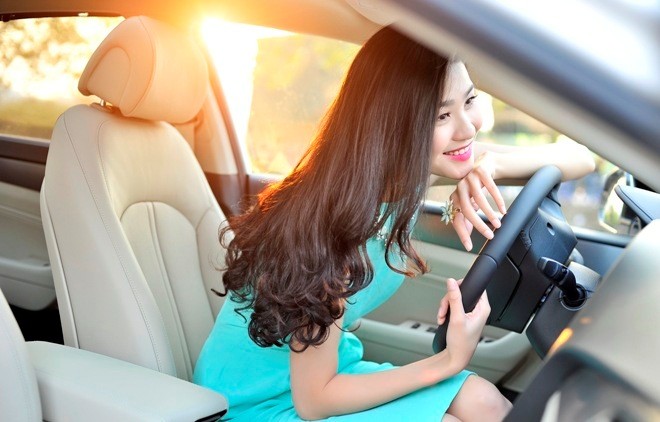 Hà Phương yểu điệu khoe dáng chuẩn bên Hyundai Sonata 2015 - ảnh 16