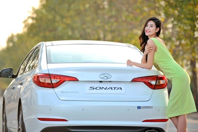 Hà Phương yểu điệu khoe dáng chuẩn bên Hyundai Sonata 2015 - ảnh 7
