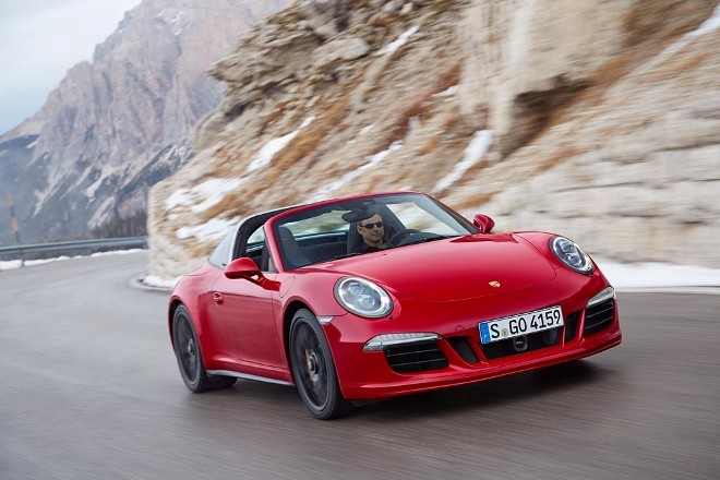 Porsche 911 Targa 4 GTS giá gần 8 tỷ đồng tại Việt Nam - ảnh 3