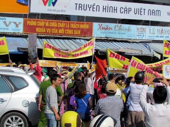 Bị o ép, tiểu thương Chợ Đầm bãi thị? - ảnh 4