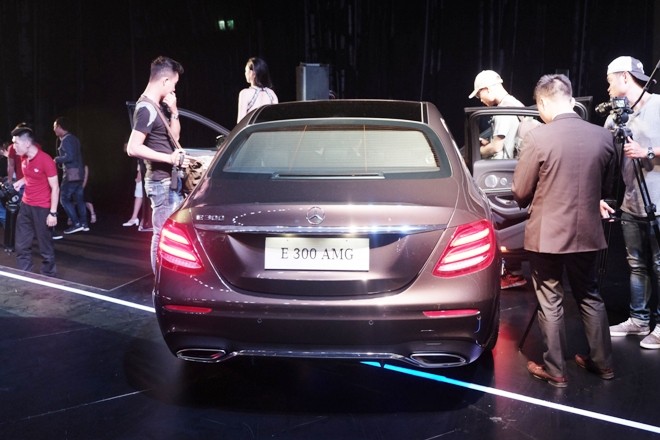 Mercedes-Benz E-class thế hệ mới về Việt Nam có gì nổi bật? - ảnh 3