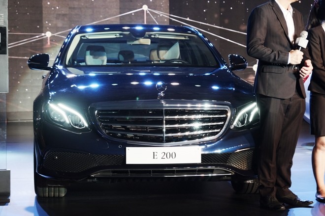 Mercedes-Benz E-class thế hệ mới về Việt Nam có gì nổi bật? - ảnh 1