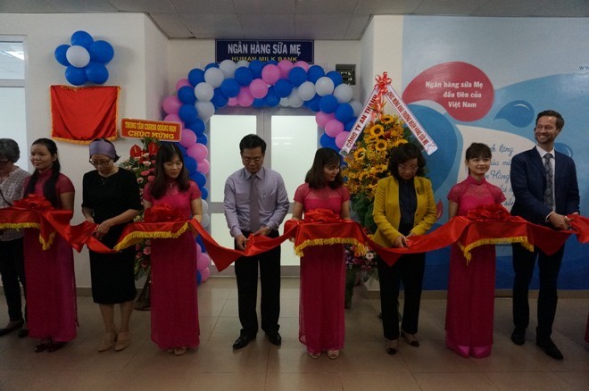 Việt Nam có ngân hàng sữa mẹ đầu tiên - ảnh 1