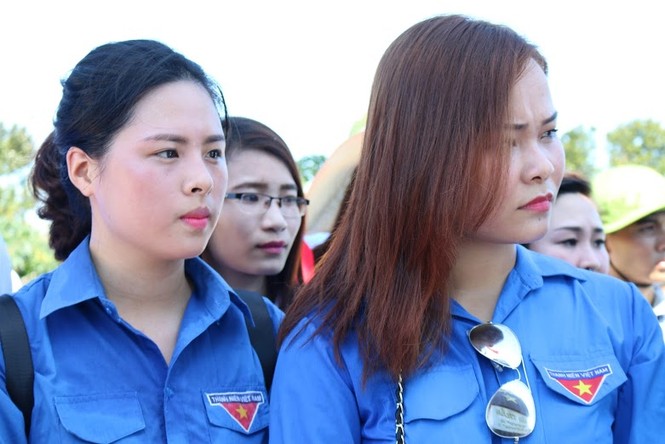 Giây phút thiêng liêng trên đảo Trần - ảnh 4