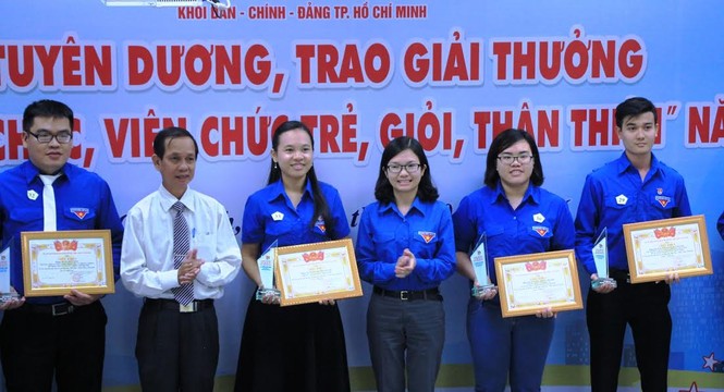 Tuyên dương cán bộ, công chức, viên chức trẻ khối Dân - Chính - Đảng - ảnh 1