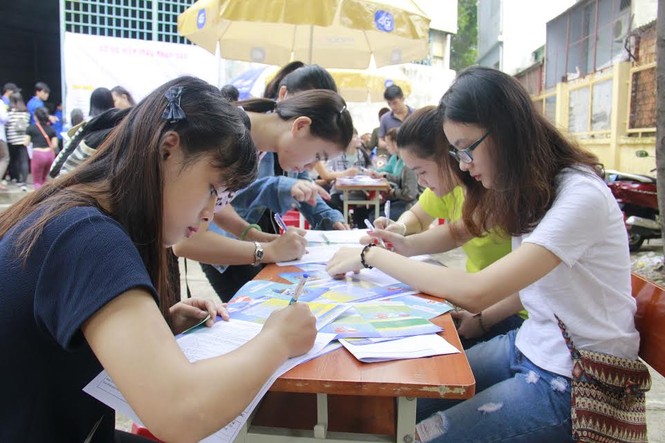 Hơn 700 thanh niên, sinh viên hiến máu nhân đạo - ảnh 1