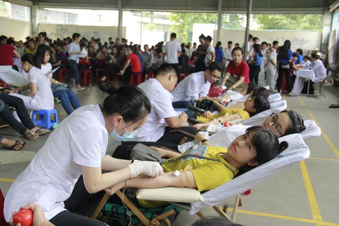Hơn 700 thanh niên, sinh viên hiến máu nhân đạo - ảnh 2
