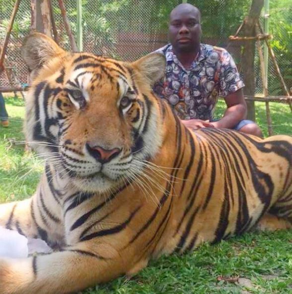 Choáng với độ chịu chơi của “cậu ấm, cô chiêu” người Nigeria - ảnh 5