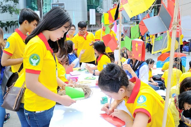 Gần 38.000 chiến sĩ TP. HCM ra quân chiến dịch Xuân tình nguyện 2017 - ảnh 1
