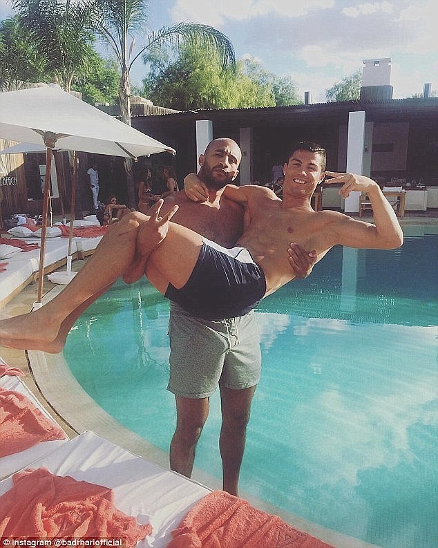 Bạn trai của Ronaldo lĩnh án 2 năm tù vì tội hành hung - ảnh 1