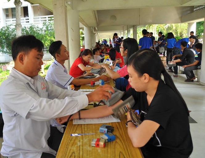 Thanh niên Cần Thơ tình nguyện hiến máu đầu năm - ảnh 4