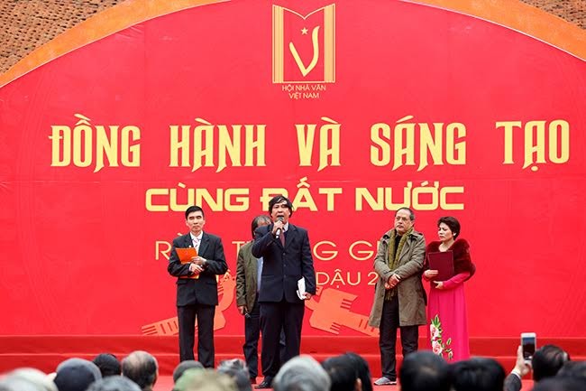 Ngày thơ Việt Nam 2017 - ảnh 9