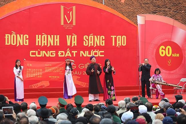 Ngày thơ Việt Nam 2017 - ảnh 7