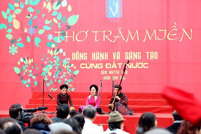 Ngày thơ Việt Nam 2017 - ảnh 8