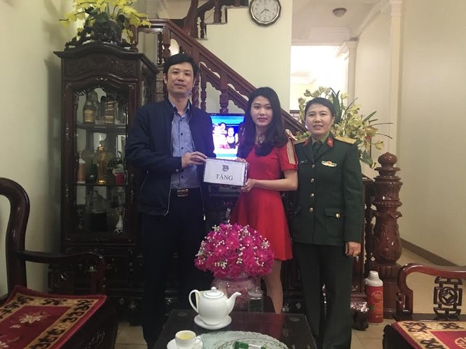 Gặp nữ tân binh đã tốt nghiệp hai trường đại học - ảnh 1