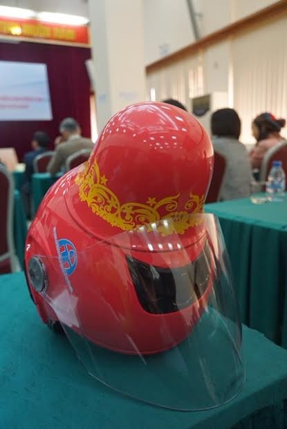 Ngắm mũ bảo hiểm độc đáo dành riêng cho phụ nữ dân tộc Thái - ảnh 4