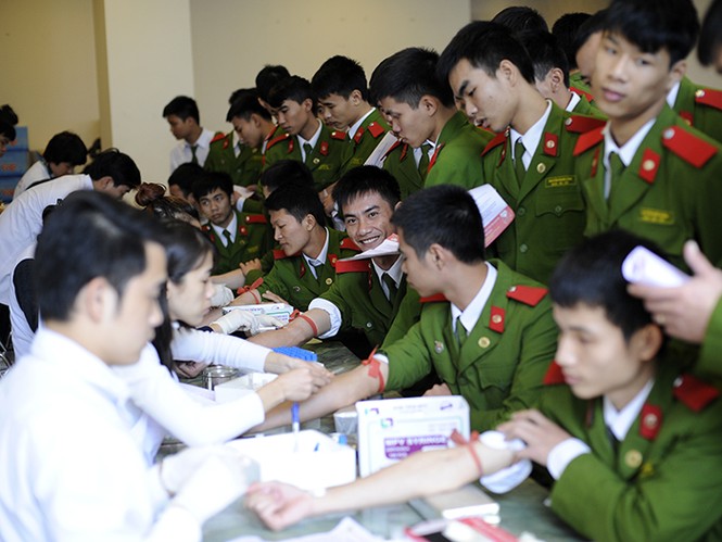 Tuổi trẻ Tổng cục Chính trị CAND chia sẻ giọt máu hồng - ảnh 2