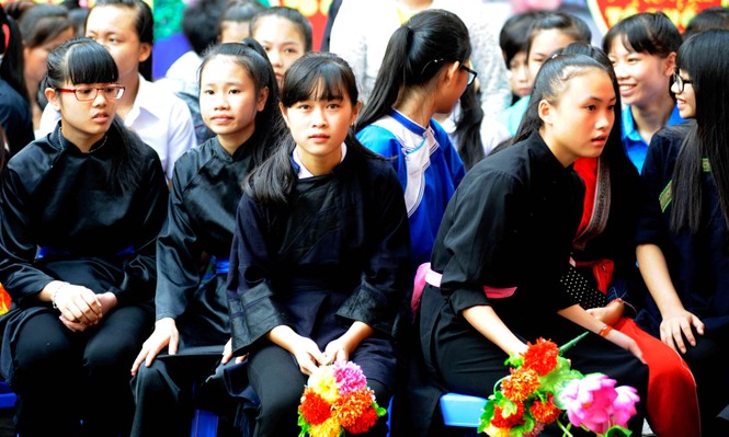Ngắm nét rạng rỡ của nữ sinh vùng cao Việt Bắc - ảnh 10