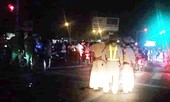 Tạm giữ 6 đối tượng gây rối trong vụ mang quan tài diễu phố ở Hưng Yên