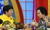 Kim Tử Long vừa ăn vừa 'bắn' tiếng Anh khiến Trường Giang thán phục