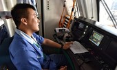 Gần 700 người vận hành 13 km tàu Cát Linh - Hà Đông