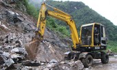 Nghệ An mưa lớn gây ngập úng, sạt lở tràn lấp quốc lộ