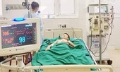 Bé 11 tuổi nguy kịch vì bị ong vò vẽ đốt