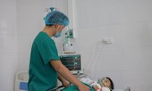 Đồ chơi chạy bằng pin phát nổ, bé 8 tuổi nhập viện cấp cứu