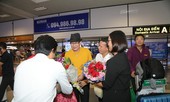 Fan đón Tuấn Vũ tại sân bay, đề nghị mổ trâu thiết đãi nam ca sĩ