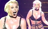 Britney Spears táo bạo mặc đồ như nội y trình diễn nóng bỏng