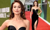 ‘Bond girl’ Olga Kurylenko dáng siêu mẫu với đầm xẻ cao