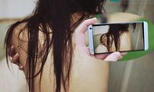 Người phụ nữ đã có gia đình bị bạn tình dùng clip sex tống tiền