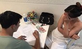 Bắt quả tang 2 đôi nam nữ đang mua bán dâm, kích dục trong khách sạn