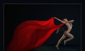 Cận cảnh triển lãm ảnh nude 18+ của nghệ sĩ Thái Phiên