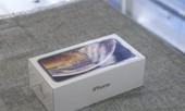 Mở hộp chiếc iPhone XS Max đầu tiên về Việt Nam giá 68 triệu đồng