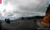 Thót tim với pha ôm cua ngược chiều trên đường đèo của Exciter