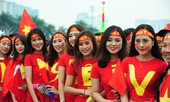 Những bóng hồng xinh đẹp hội tụ ở Mỹ Đình 'tiếp lửa' tuyển Việt Nam