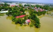 Trao tặng quà cho trẻ em nghèo xã Phụng Châu, huyện Chương Mỹ
