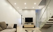 Vợ chồng trẻ Hà Nội xây nhà ống đơn giản, được khen hết lời