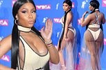 Nicki Minaj mặc váy màn tuyn phô 3 vòng 'khủng' gây choáng