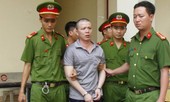 Người đàn ông dùng dao đâm 2 người thương vong trước cửa nhà