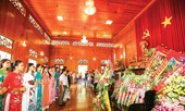Thăm nhà Bác và những bài học quý giá