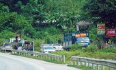 Xe dù, bến cóc 'đại náo' cao tốc Nội Bài – Lào Cai