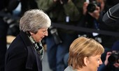 Thủ tướng Anh nguy cơ mất ghế, Brexit hỗn loạn